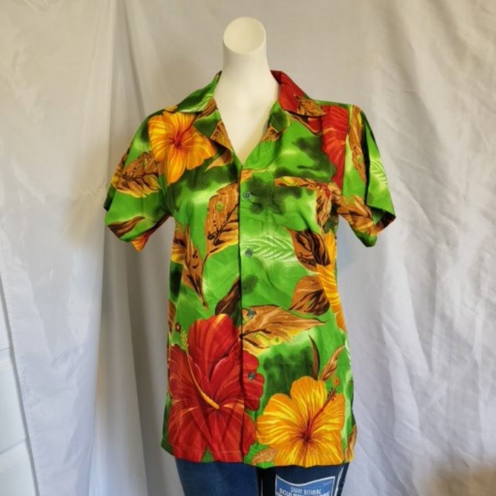 V.H.O Men's Hawaiian Button Down, Size Small, Short Sleeve, Collared